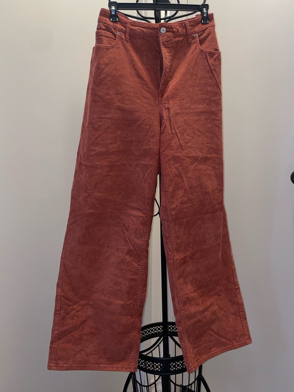 Old Navy Wide-Leg Corduroy Pants in Terracotta